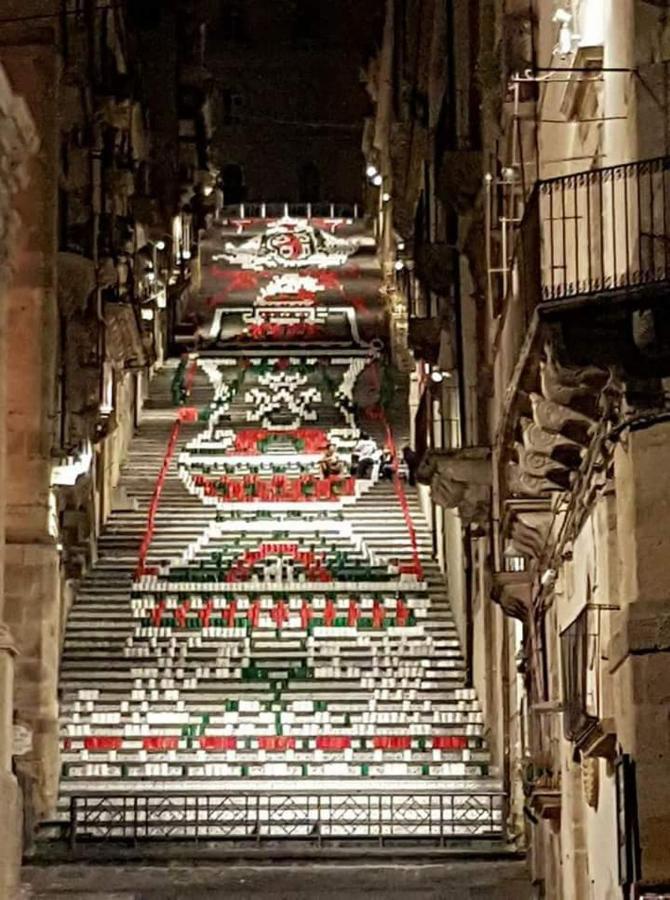 B&B Con Cucina La Ninfea Caltagirone Exterior photo