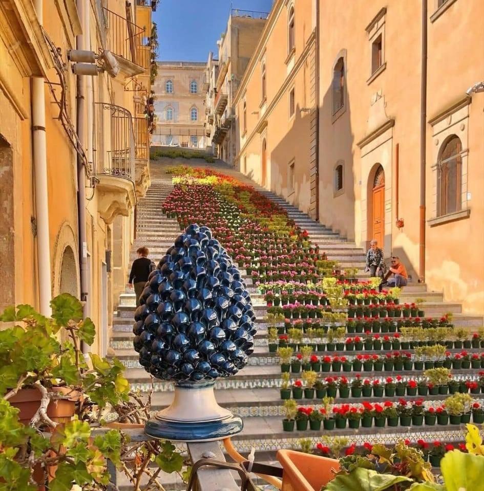 B&B Con Cucina La Ninfea Caltagirone Exterior photo